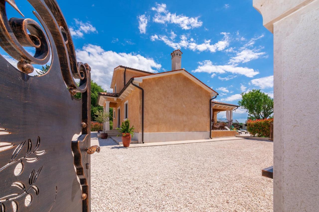 Villa Rotonda ヴルサル エクステリア 写真