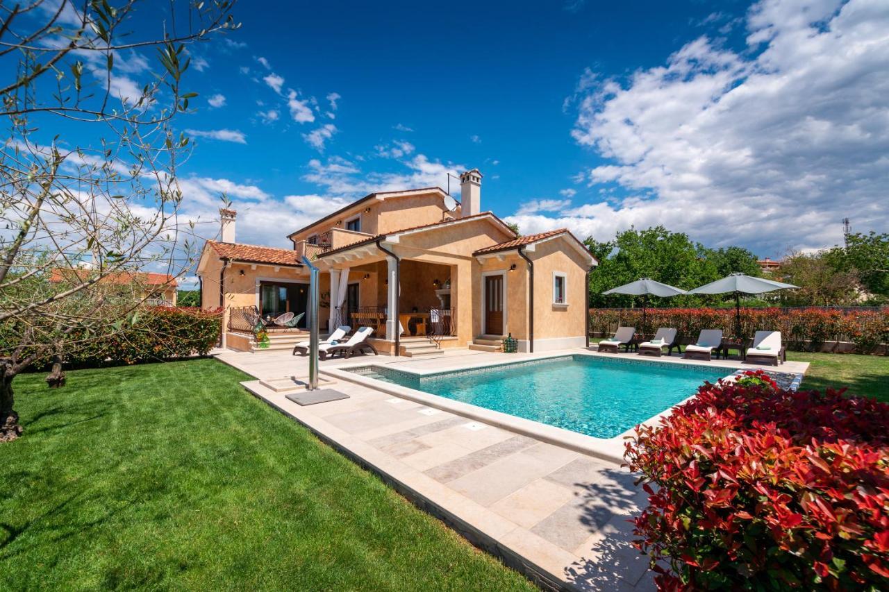 Villa Rotonda ヴルサル エクステリア 写真